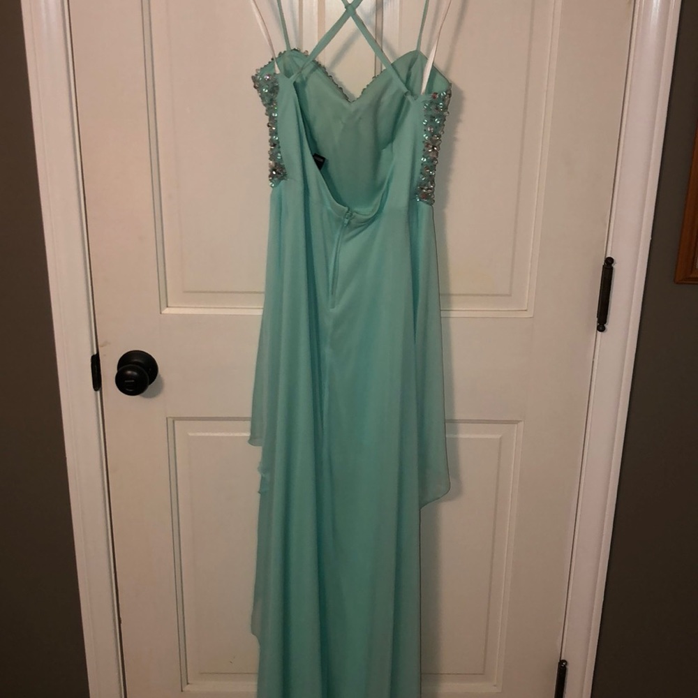 Dress - Picture 3 of 4